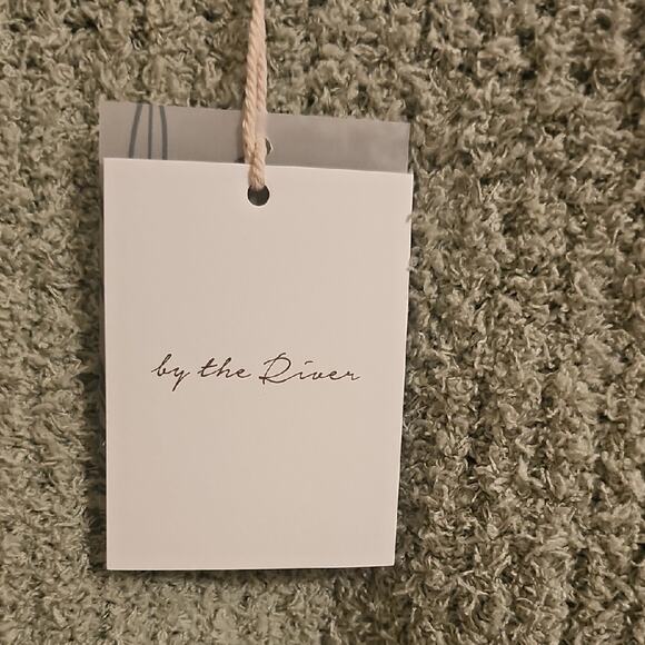 Green Textured Soft Sweater Tank - Picture 2 of 4